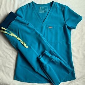 FIGS scrubs